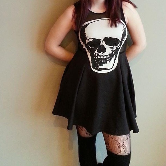 Black Skull Dress - Picture 1 of 2